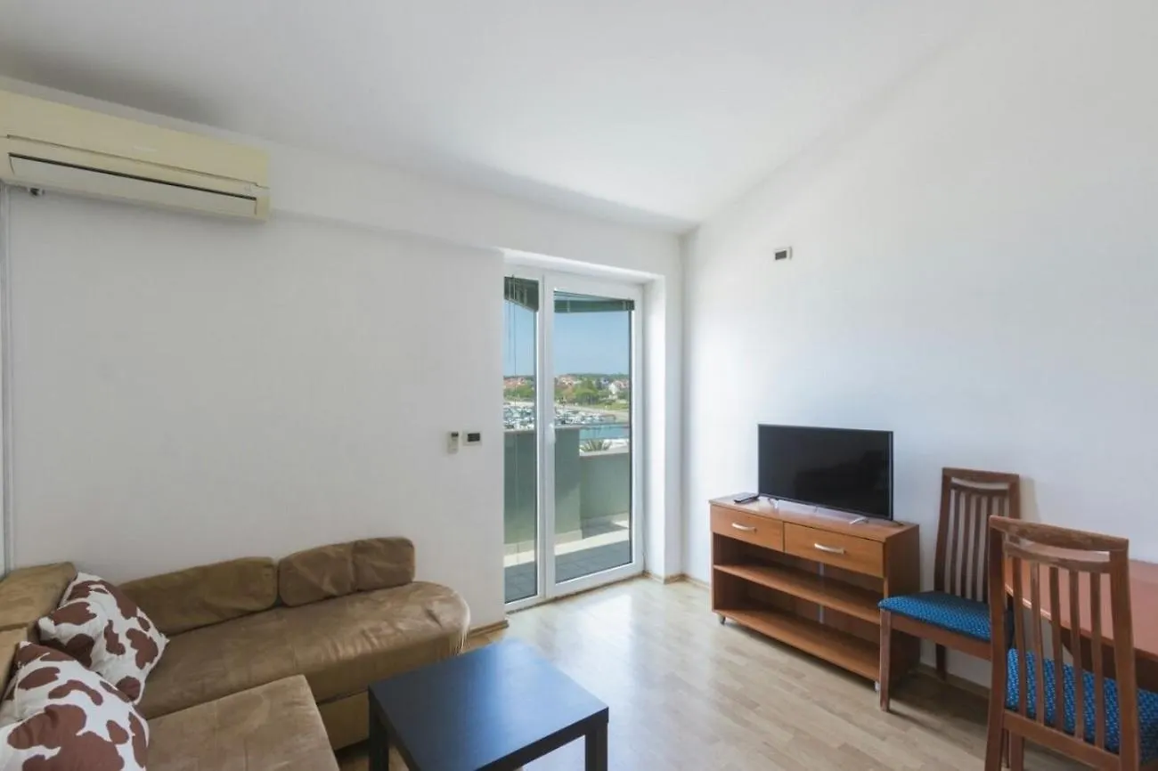 Apartments By The Sea Medulin - 23096